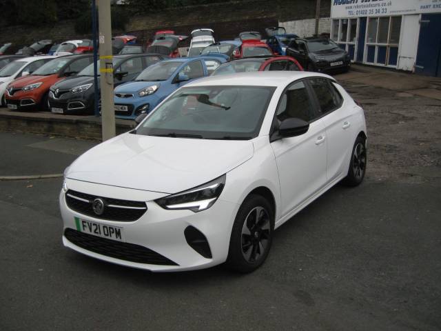 Vauxhall Corsa CORSA E SE NAV PREMIUM Hatchback Electric White